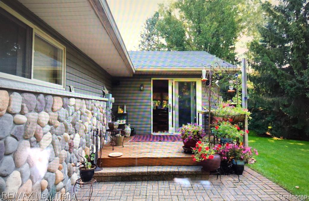 5939 DARB LAKE Drive, West Bloomfield, MI 48324 — Photo 23