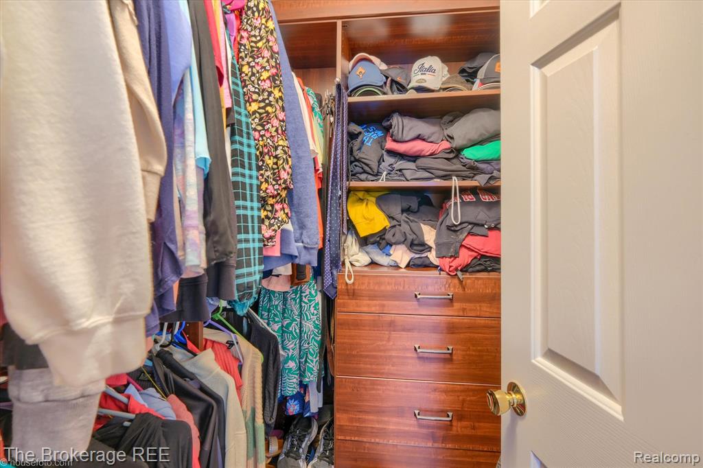 5281 Magnolia Drive, Grand Blanc, MI 48439 — Photo 26