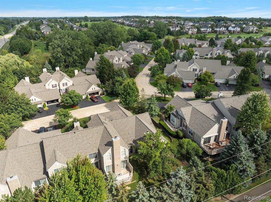 17061 LOCHMOOR, Northville, MI 48168 — Photo 39