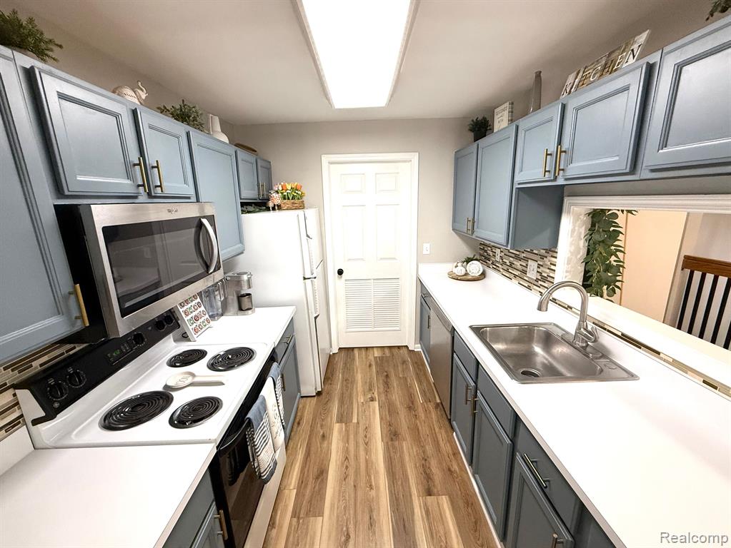 56467 CHESAPEAKE Trail, Utica, MI 48316 — Photo 9