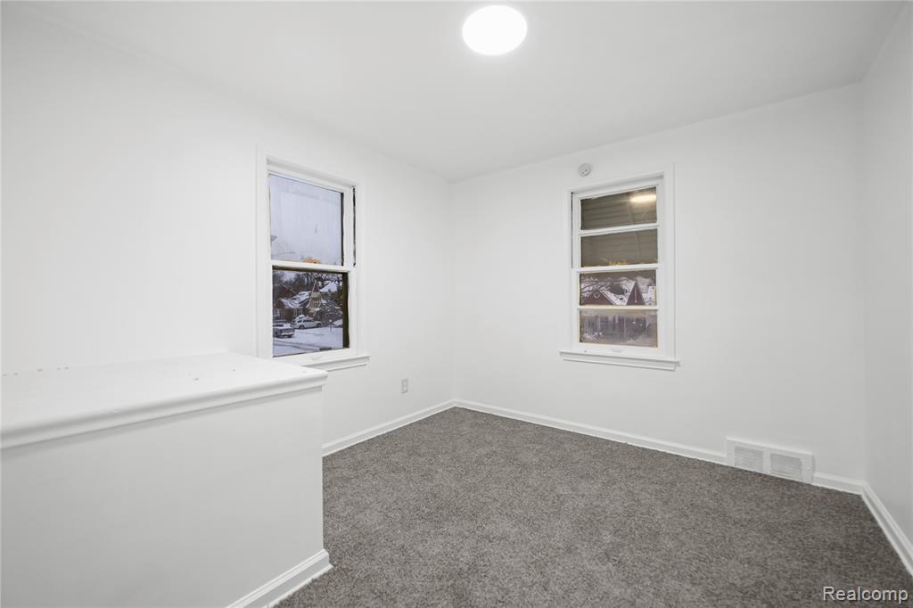 8130 Ward Street, Detroit, MI 48228 — Photo 20