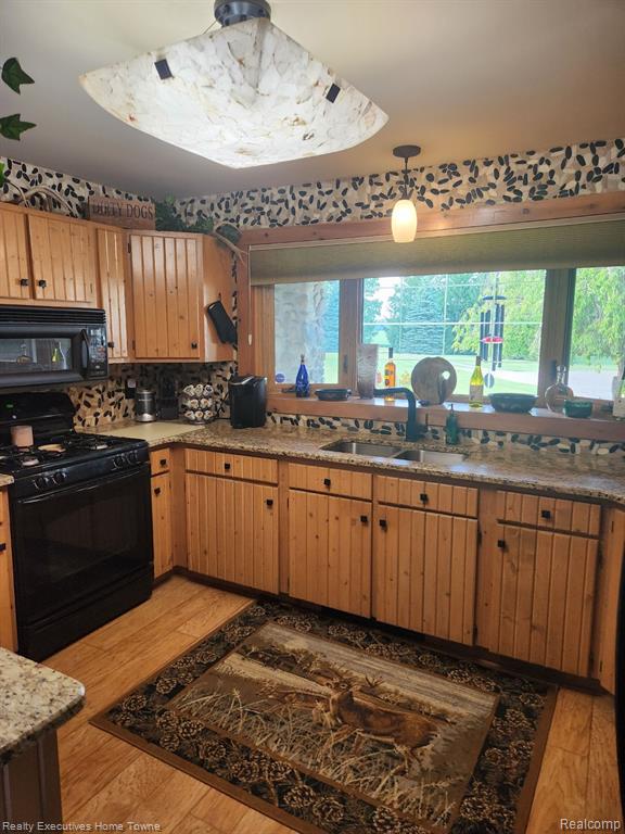 5695 NORMAN Road, MI 48032 — Photo 14