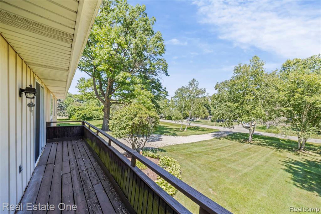 7400 Biscayne Avenue, White Lake, MI 48383 — Photo 6