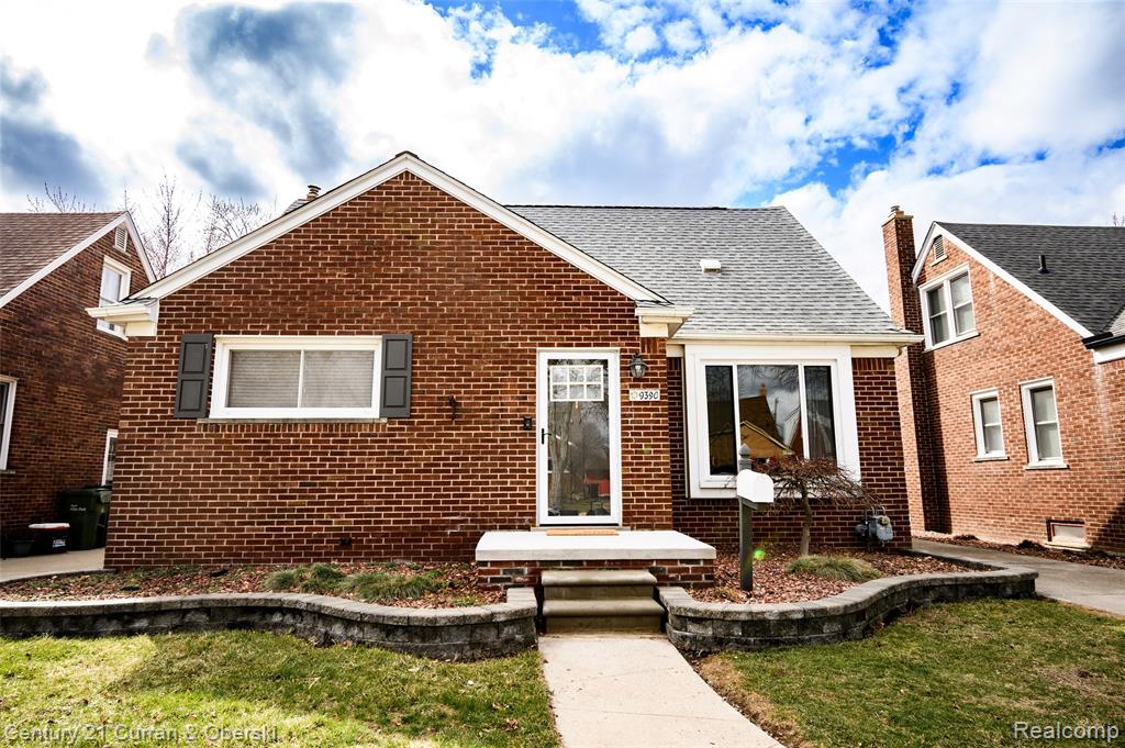 9390 Quandt Avenue, Allen Park, MI 48101 — front exterior