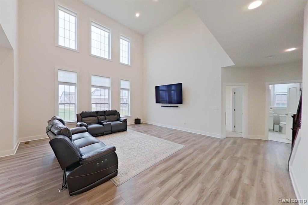 51060 LAUREL Park Drive, Canton, MI 48188 — Photo 5