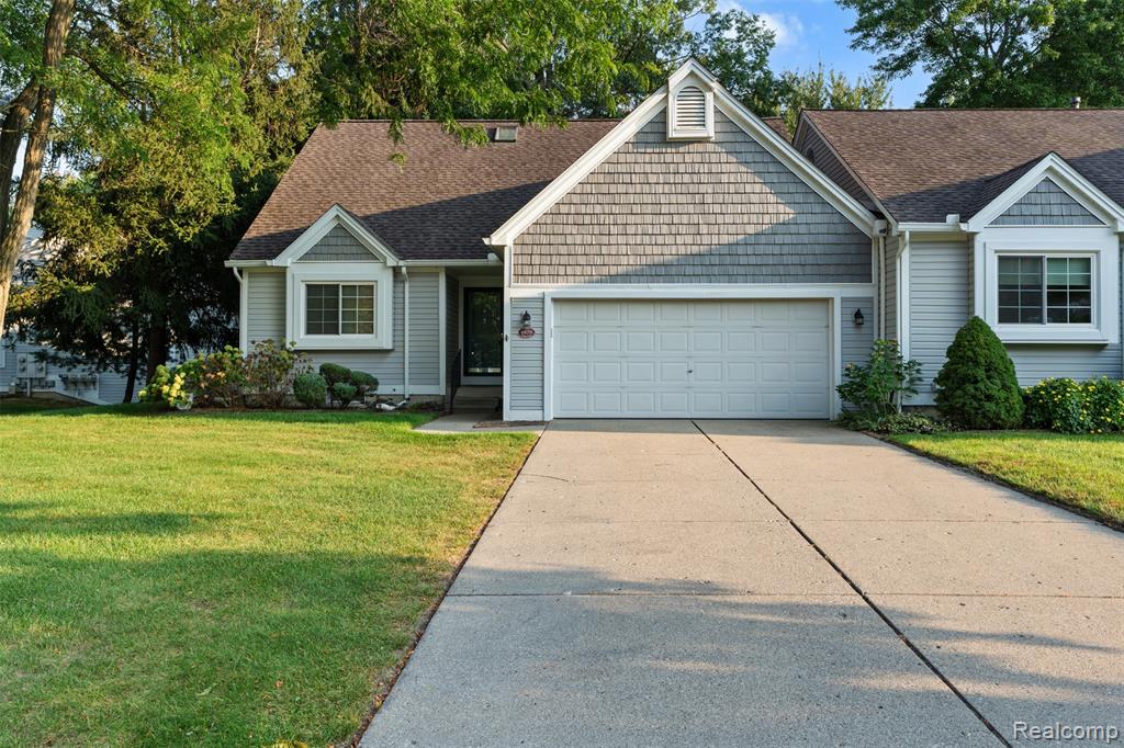 6859 Tangle Wood, Waterford, MI 48327 — front exterior