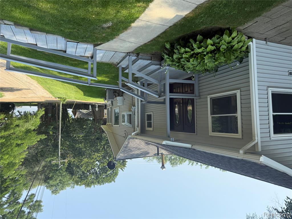 5905 Fonda Lake Drive, Brighton, MI 48116 — front exterior