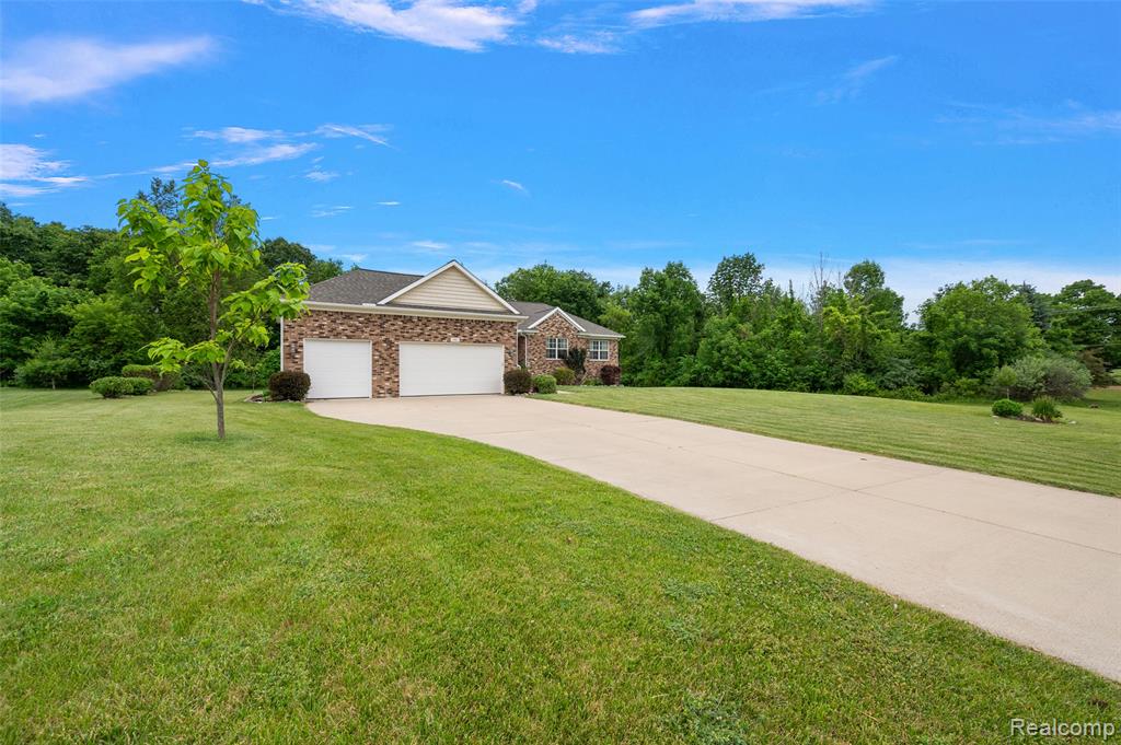 52 Parker Lane, Ortonville, MI 48462 — Photo 7