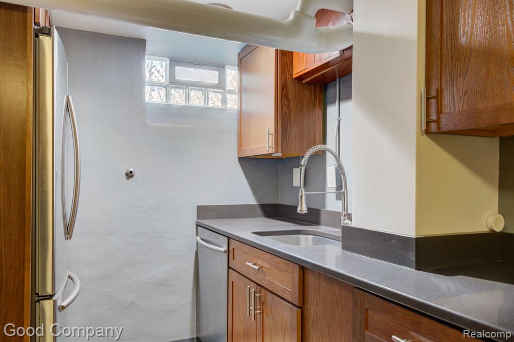 637 S CONNECTICUT Unit 1, Royal Oak, MI 48067 — Photo 8