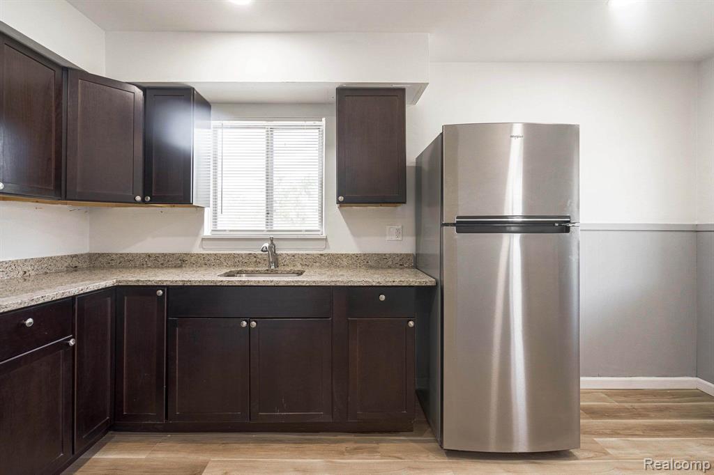 2475 S COMMERCE Road, Wolverine Lake, MI 48390 — Photo 16