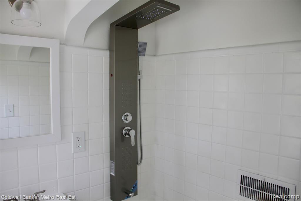 92 N Ardmore Street, Pontiac, MI 48342 — Photo 21