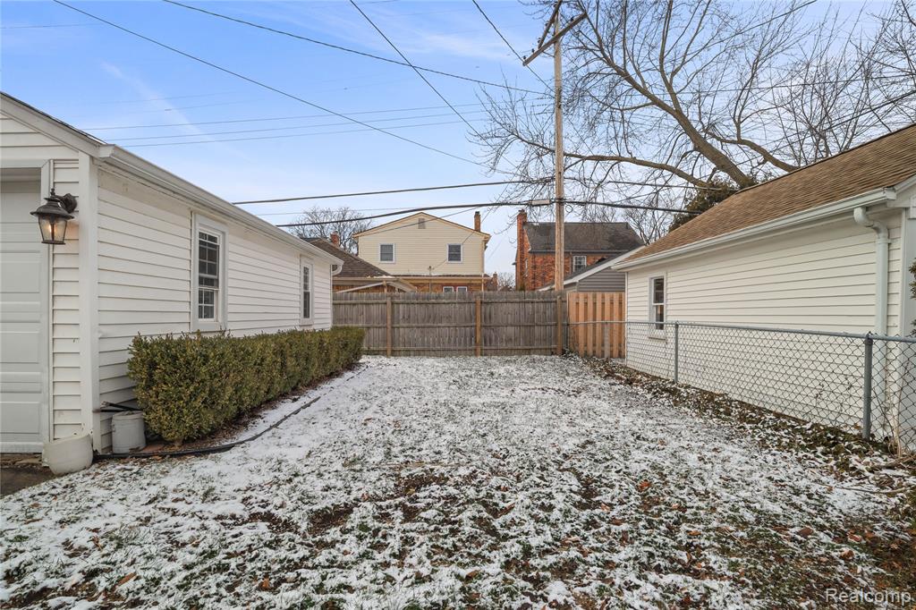 407 Moran Road, Grosse Pointe Farms, MI 48236 — Photo 33