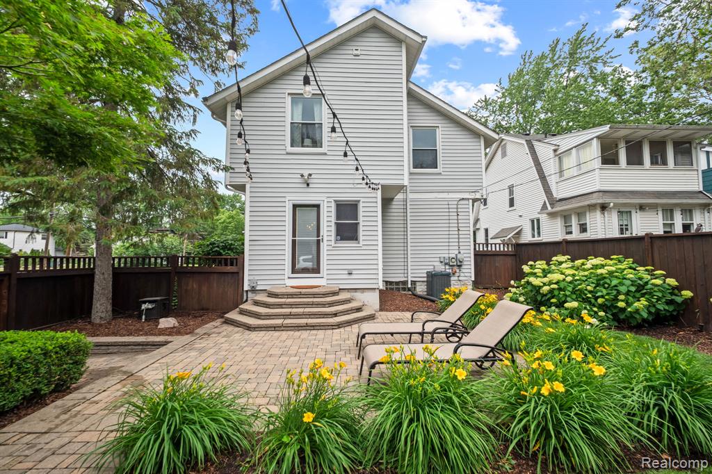 902 E 6th Street, Royal Oak, MI 48067 — Photo 30