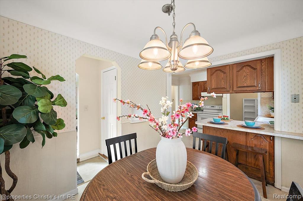 21628 Newcastle Road, Harper Woods, MI 48225 — Photo 6