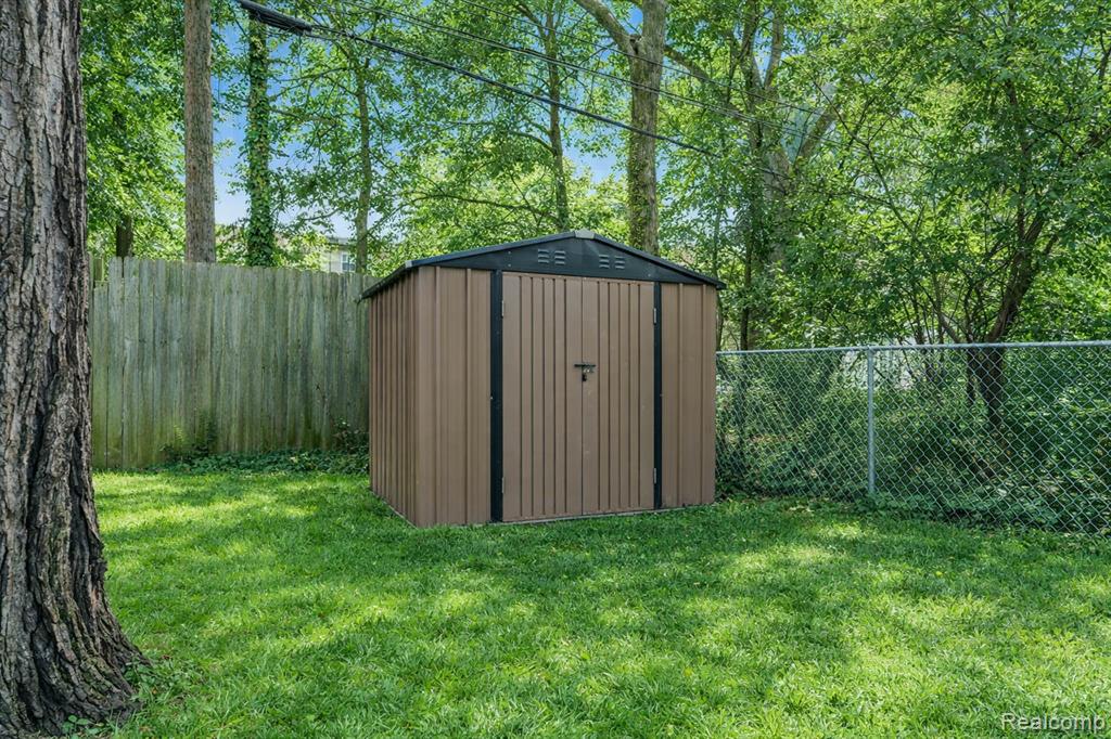 513 Stoddard Avenue, East Lansing, MI 48823 — Photo 19