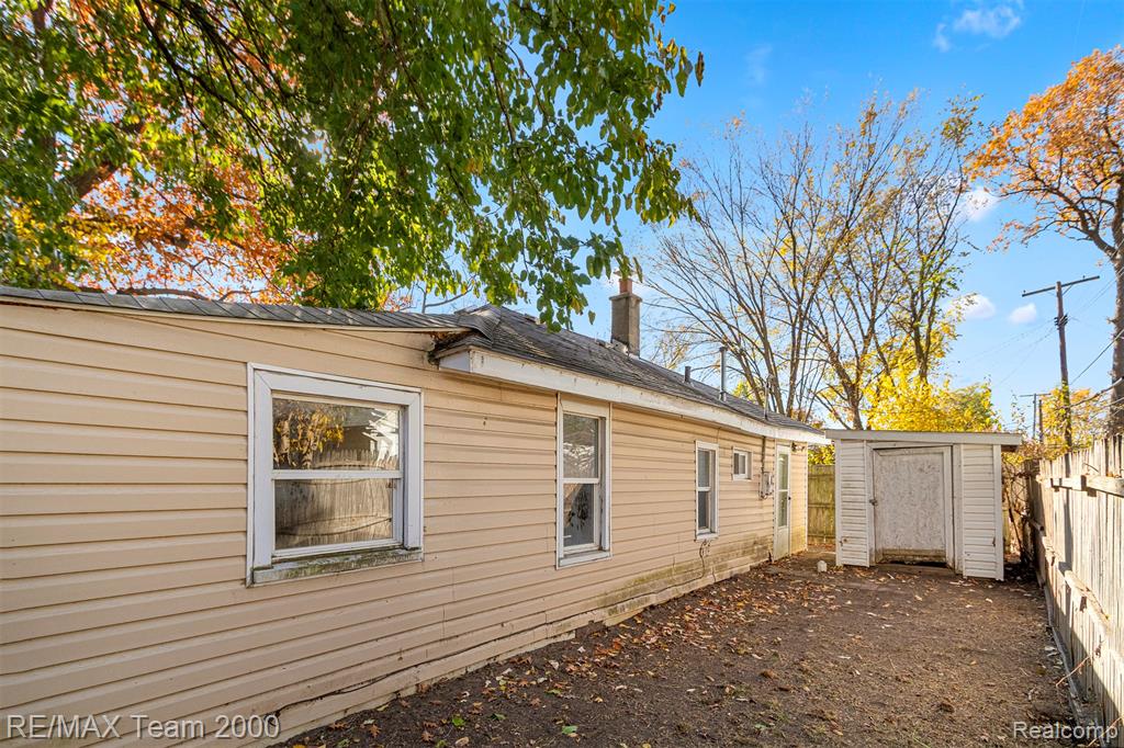 533 E Milton Avenue, Hazel Park, MI 48030 — Photo 30