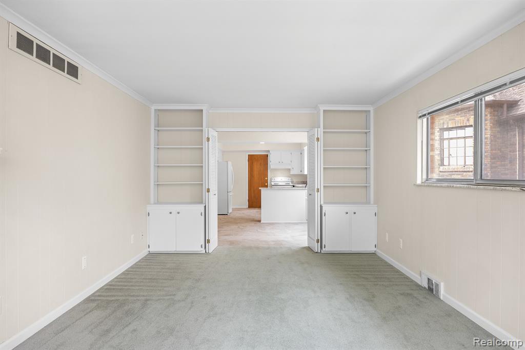 930 TROMBLEY Road, Grosse Pointe Park, MI 48230 — Photo 10
