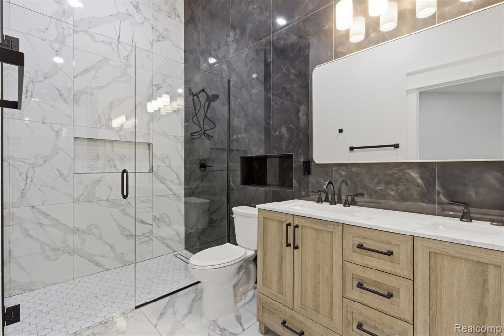 130 McKinley Drive, Troy, MI 48098 — Photo 25