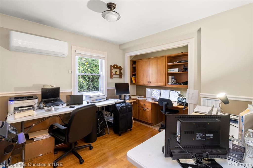 16219 Elizabeth Street, Beverly Hills, MI 48025 — Photo 16