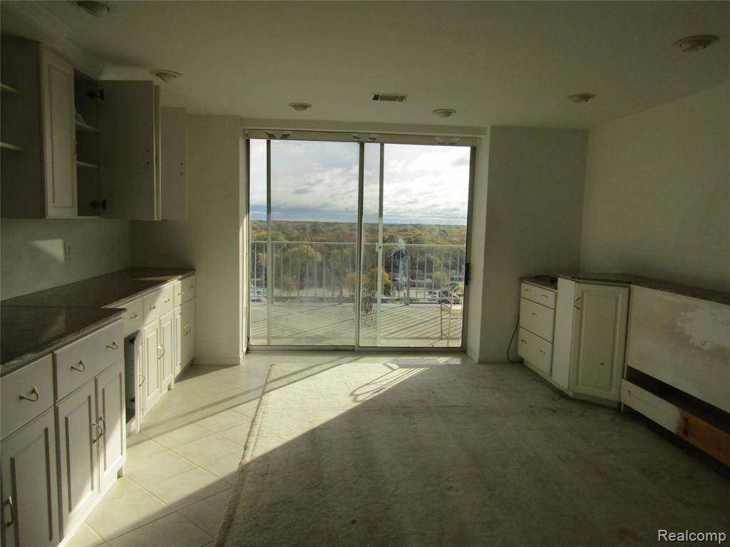 15801 Providence Drive, 10C, Southfield, MI 48075 — Photo 11