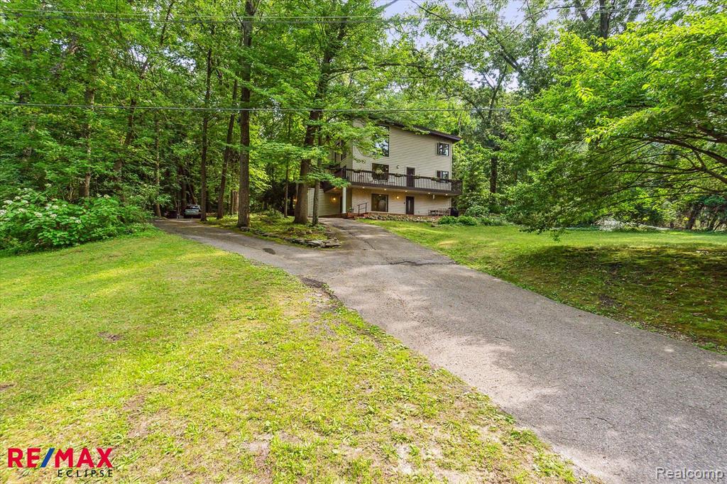 5405 Possum Lane, Orchard Lake Village, MI 48324 — Photo 34