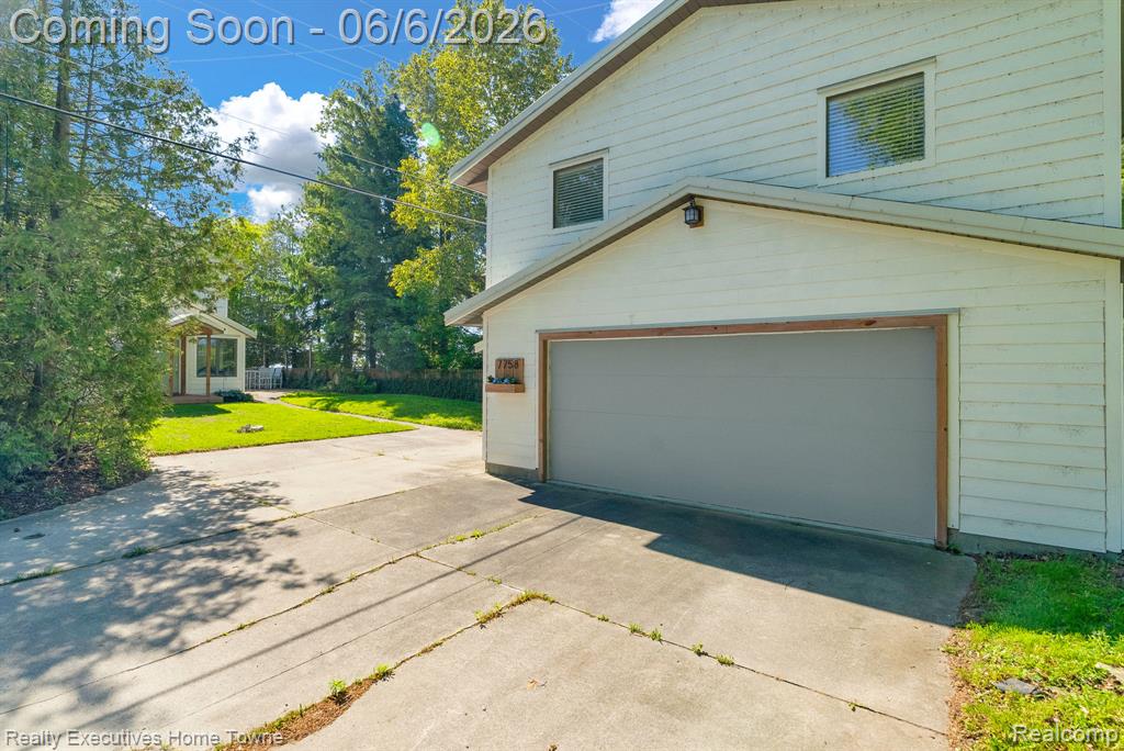 7758 Rest Haven Court, Lakeport, MI 48059 — Photo 6