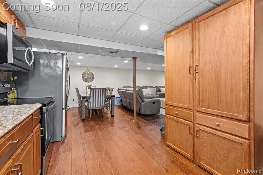 6140 Plainfield Street, Dearborn Heights, MI 48127 — Photo 21