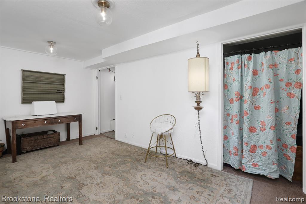 7146 ARROWOOD Drive, West Bloomfield, MI 48324 — Photo 34