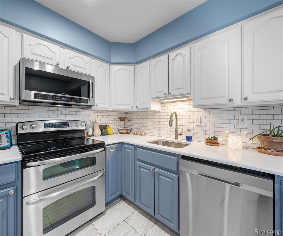 6838 Moccasin Street, Westland, MI — Photo 11