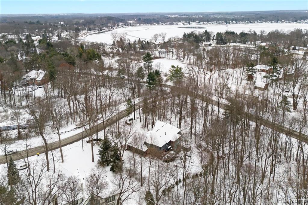 9050 Cascade Drive, South Lyon, MI 48178 — Photo 49