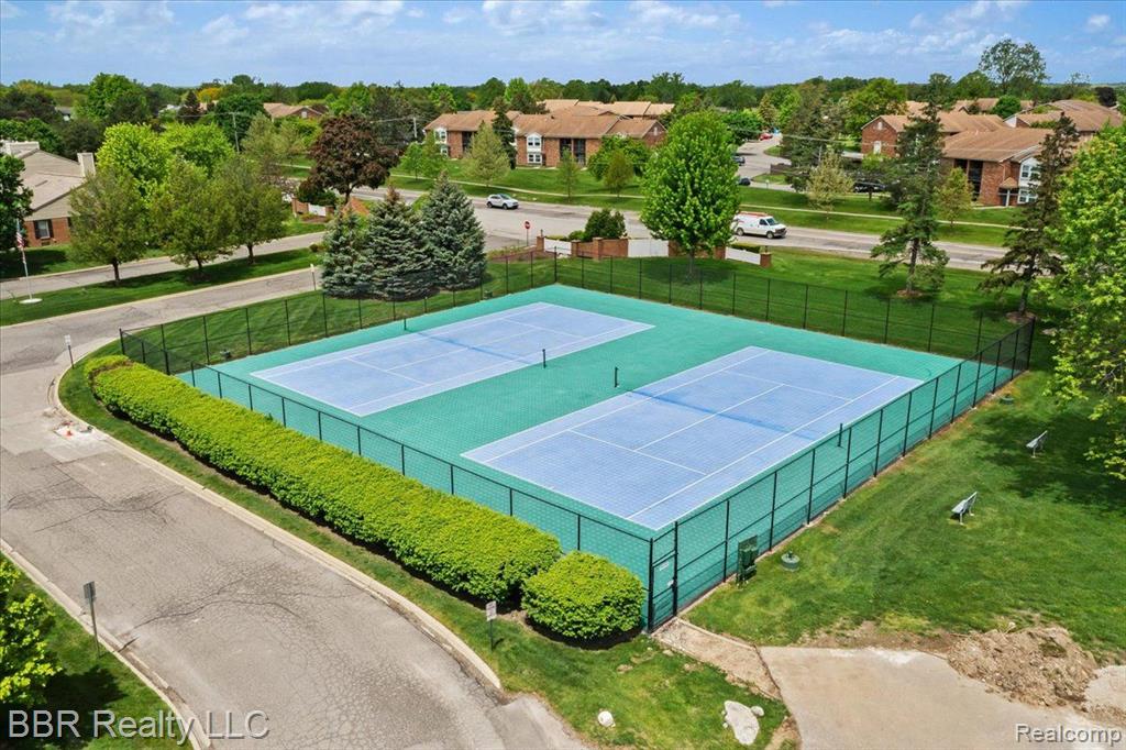 22118 EDGEWATER, Novi, MI — Photo 23
