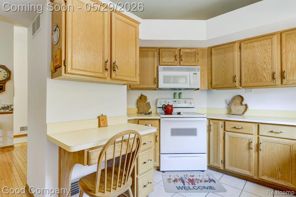 4439 Larkspur Court, Warren, MI 48092 — Photo 12