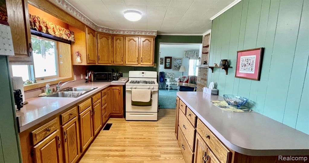 328 Sheridan Drive, Prudenville, MI 48651 — Photo 5