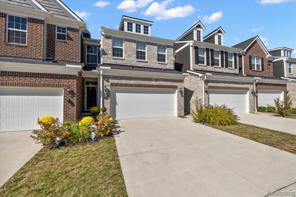 780 Peppermint Drive, 62, Rochester Hills, MI 48307 — Photo 2