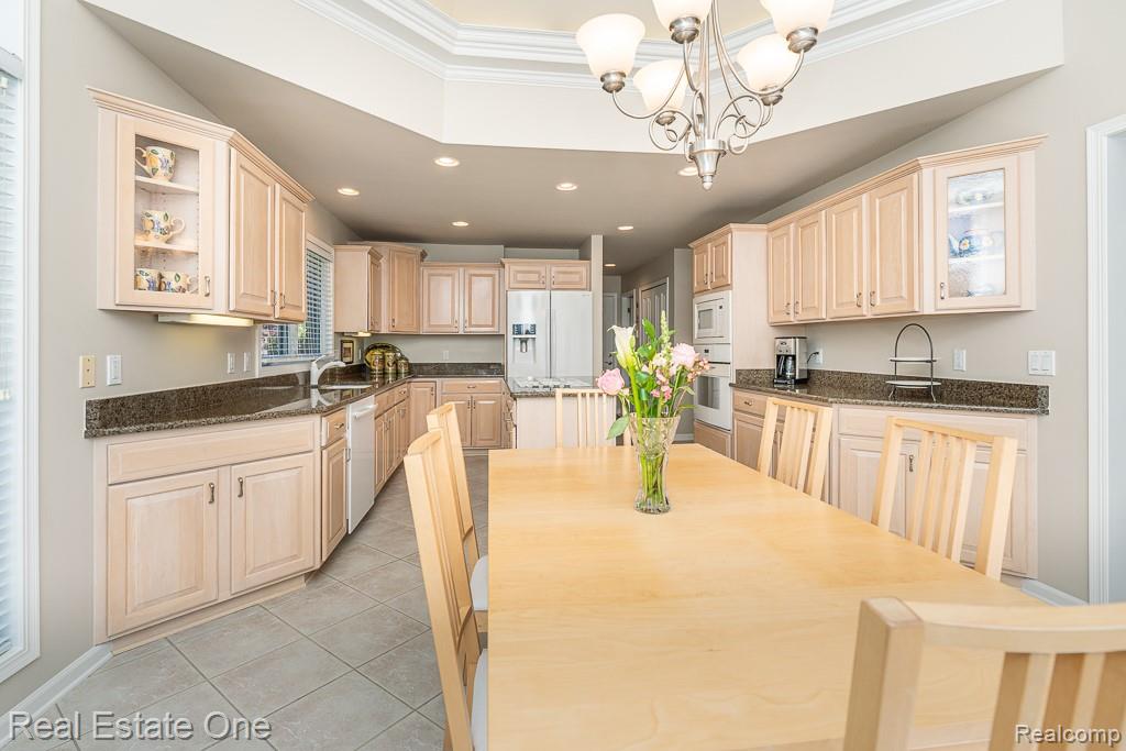14278 Larkspur Drive, Shelby Twp, MI 48315 — Photo 12