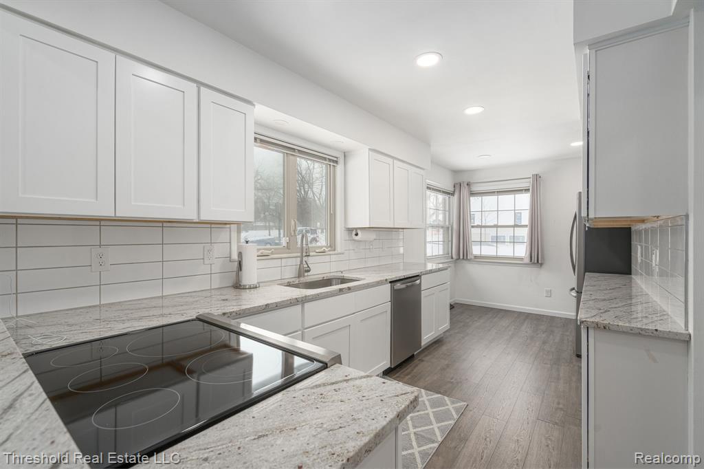 5595 Old Orchard Trail, Orchard Lake Village, MI 48324 — Photo 19