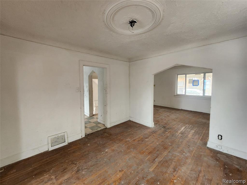 8372 Carlin Street, Detroit, MI 48228 — Photo 11