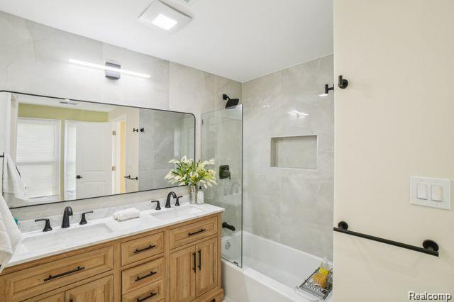 3736 IROQUOIS Street, Detroit, MI 48214 — Photo 24