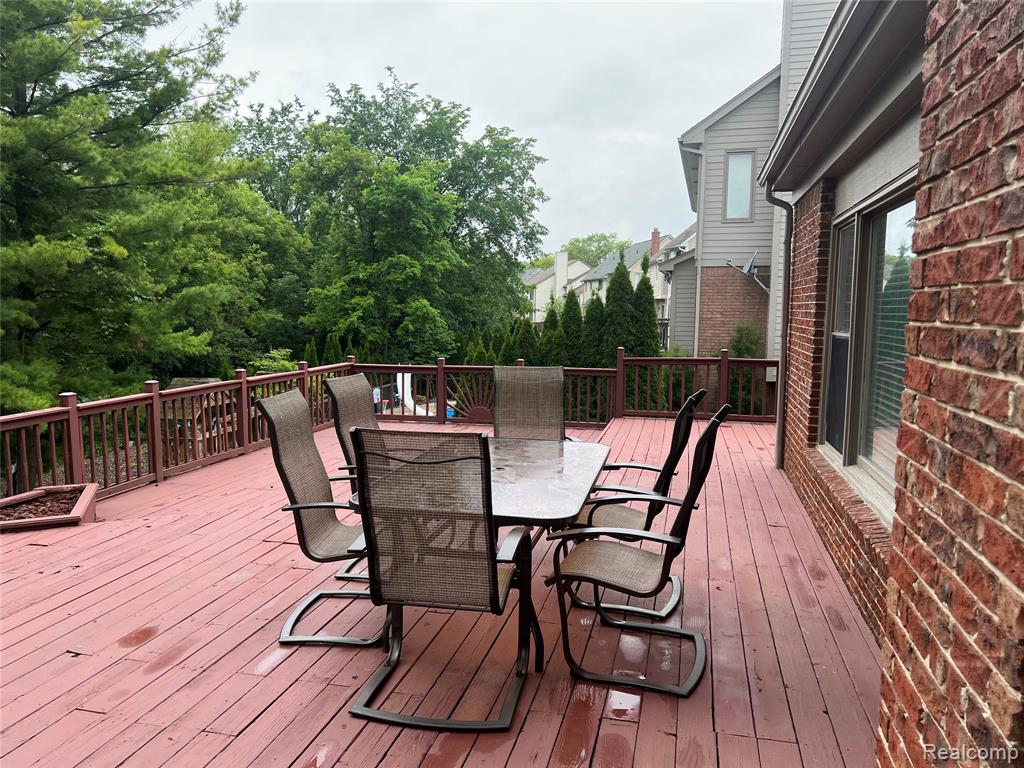 45475 Irvine Drive, Novi, MI — Photo 8