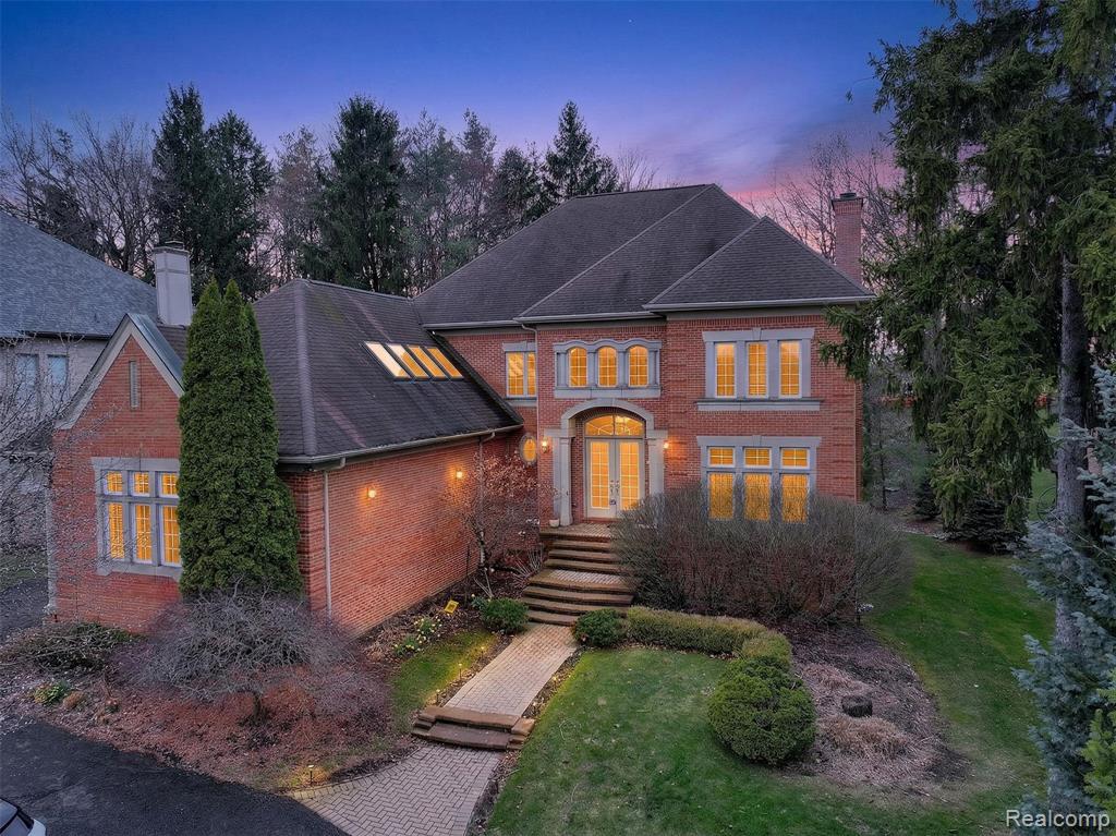 6620 Minnow Pond Drive, West Bloomfield, MI