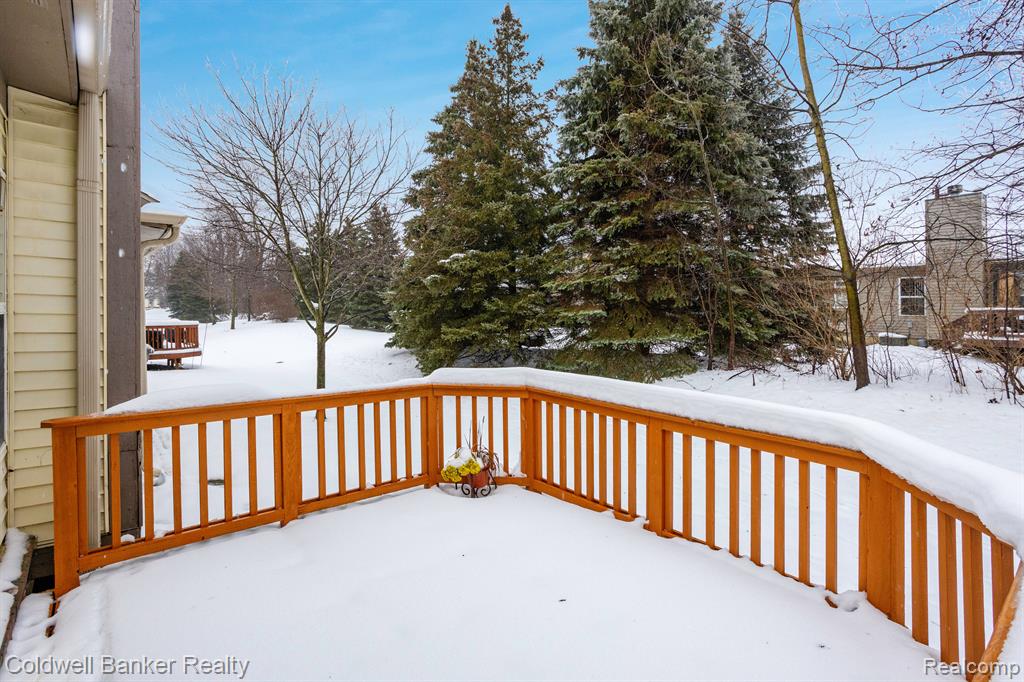 2110 Pleasant Drive, 46, Commerce Twp, MI 48390 — Photo 17