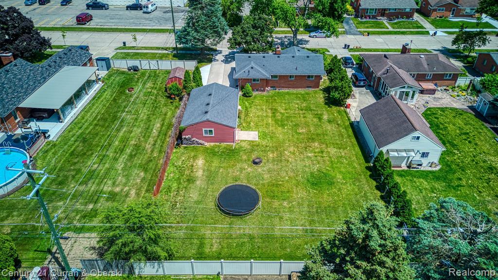 8943 ROSLYN Street, Livonia, MI 48150 — Photo 24