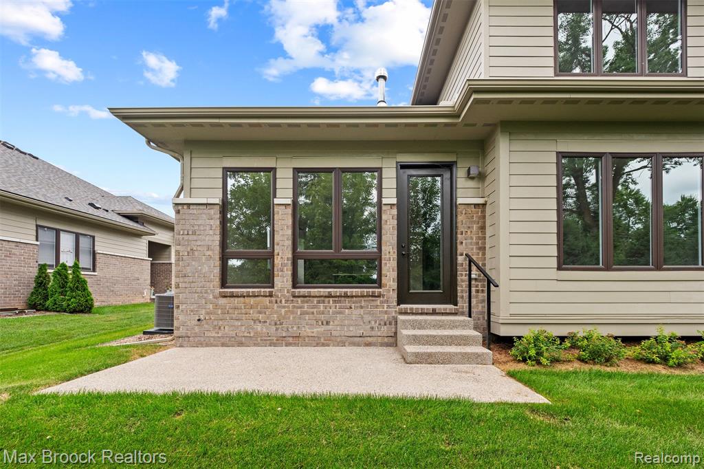 7479 Gramercy Circle, 16, West Bloomfield, MI — Photo 29