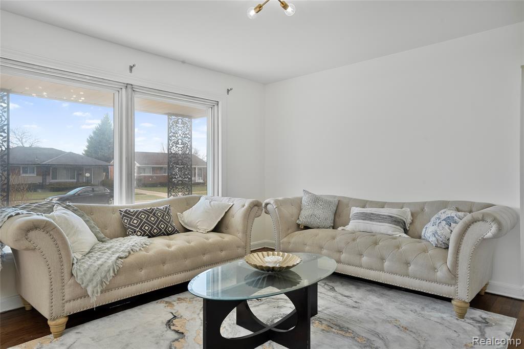 4971 Julius Boulevard, Westland, MI 48186 — Photo 6