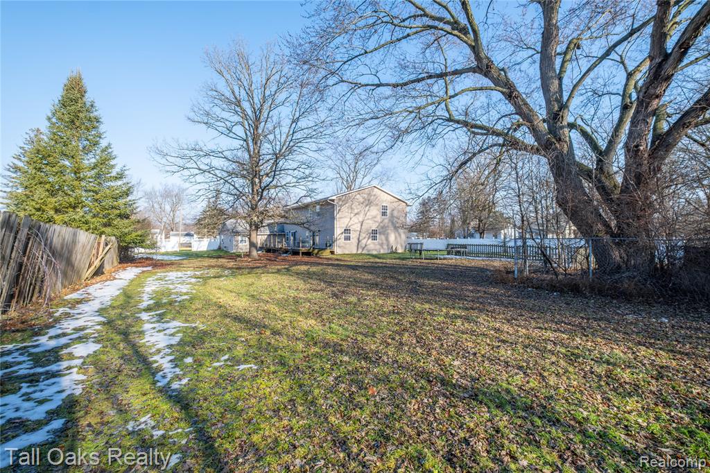 6054 E Pierson Road, Flint, MI 48506 — Photo 7