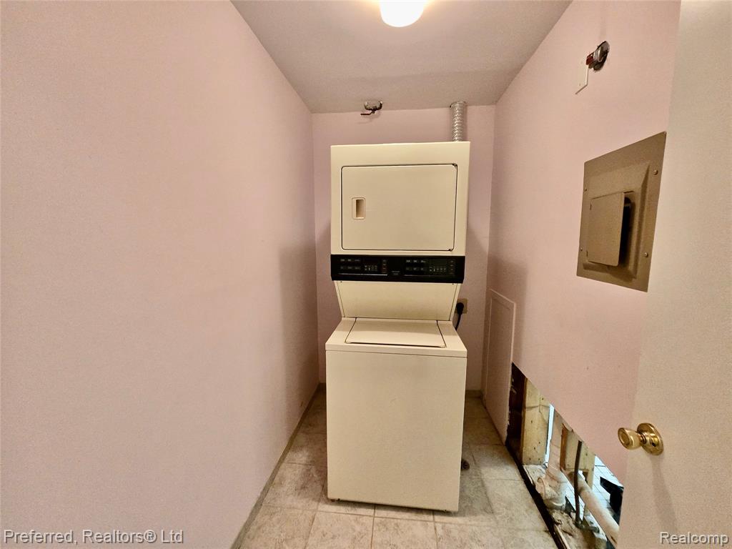 771 Clubhouse Drive, Ypsilanti, MI 48197 — Photo 13