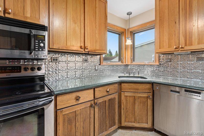 8607 QUANDT Avenue, Allen Park, MI 48101 — Photo 7