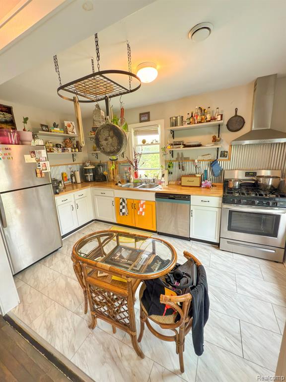 403 Mt Vernon Street, Detroit, MI 48202 — Photo 5