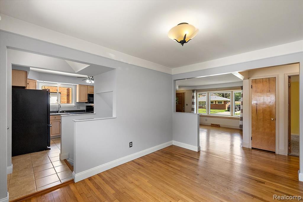 1271 Beaupre Avenue, Madison Heights, MI 48071 — Photo 12