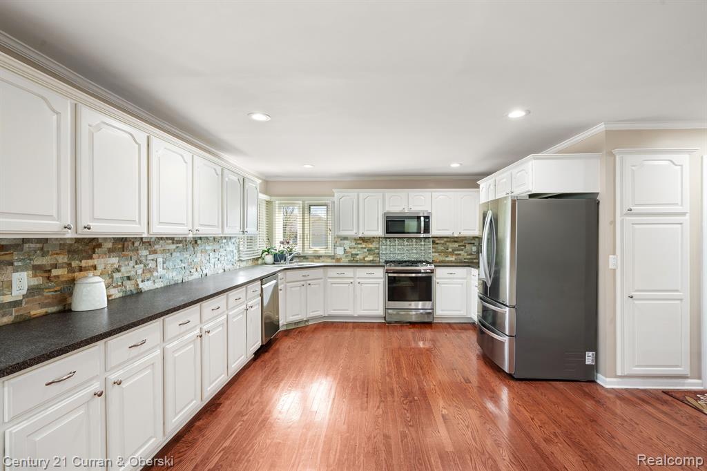 50580 MEANDER Drive, Macomb, MI 48042 — Photo 8